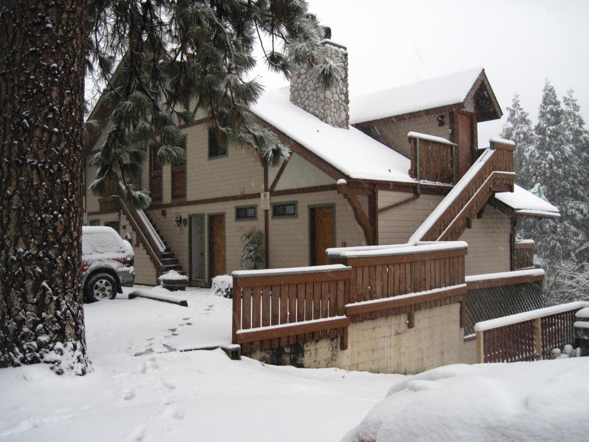 The North Shore Inn Crestline Exterior photo