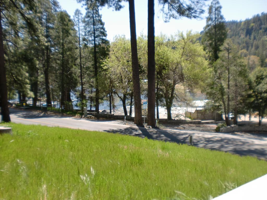 The North Shore Inn Crestline Exterior photo