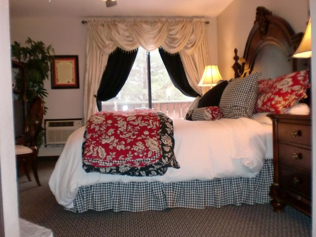The North Shore Inn Crestline Exterior photo